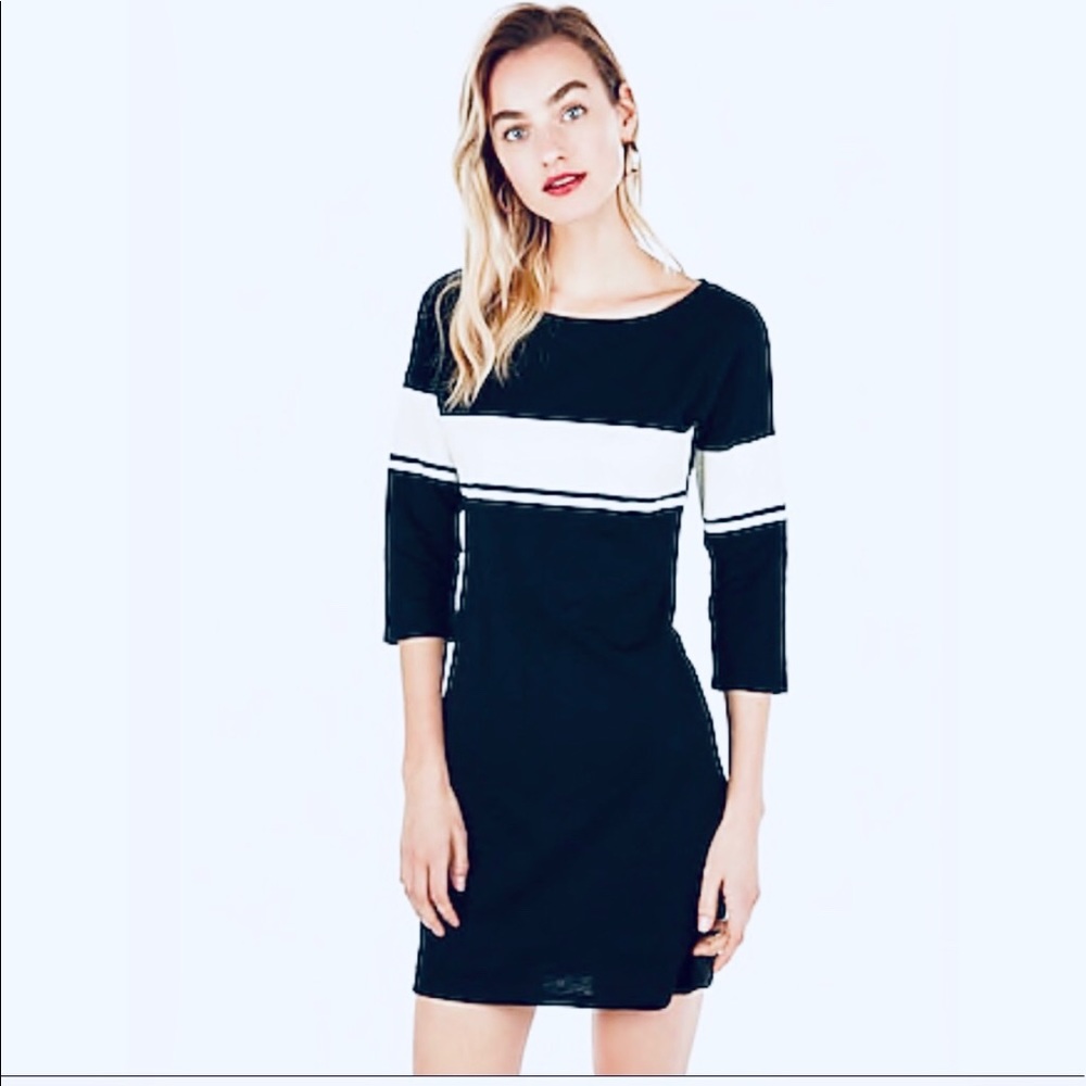NWT Express Long-Sleeve Mini Dress🖤